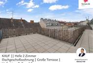 Helle 2 Zimmer Dachgeschoßwohnung | Große Terrasse | Hofseitiger Balkon | Sauna