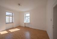 ++NEU++3 Zimmer Altbauwohnung (sanierungsbedürftig) - Umbau-Potenzial