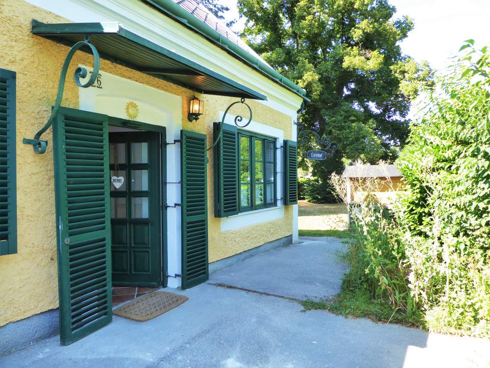 Schönes Landhaus mit großem Garten