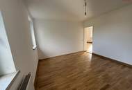 Exklusive Luxus-Singlewohnung in Steyr-Münichholz: frisch saniert, hochwertig ausgestattet, lichtdurchflutete Wohnräume und herrlicher Grünblick – inklusive Abstellraum, der sich ideal als Ankleidezimmer nutzen lässt!