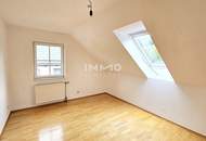 Lichtdurchflutetes, familienfreundliches Traumhaus: 4 Schlafzimmer, Pool, Sauna und Gartenidylle