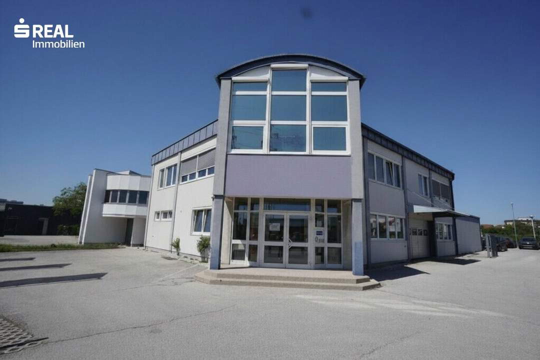 Gewerbeobjekt mit Büroflächen, Lagerhalle und PKW Stellplätzen