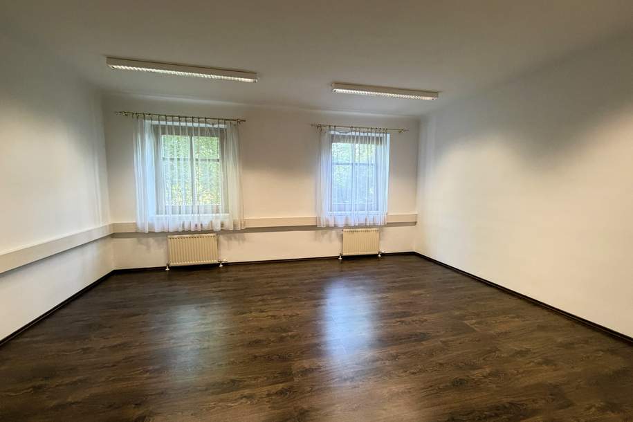 * Perfektes Büro/Praxis für Mitarbeiter:innen und Kund:innen *, Gewerbeobjekt-miete, 2.357,25,€, 2500 Baden