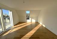 Raumwunder im Dachgeschoss – Wohnen mit drei Freiflächen