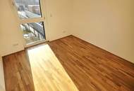 Durchdacht geplant, hochwertig umgesetzt! Happy to be here! Klimaaktiv Bronze / Kompakt / 3 Zimmer / Großer Süd-Balkon! TOP Neubauprojekt im Grünen + Perfekte Raumaufteilung + Luftwärmepumpe und Solaranlage + Garage!