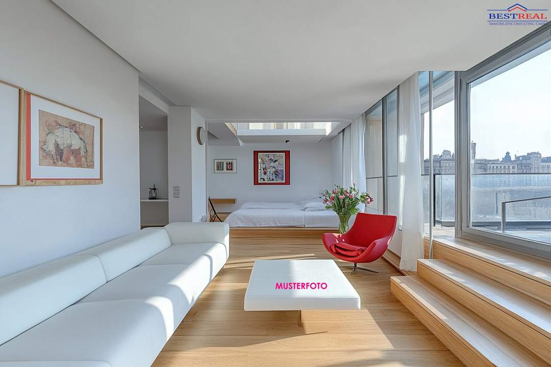 Wunderschöne Wohnung -Loggia-Garage, Pool, ... worauf warten Sie noch ...