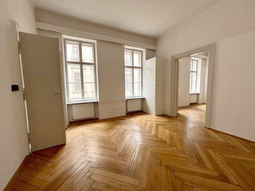 Ruhiges zwei Zimmer Altbaubüro 58m²!