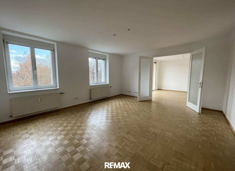 Miete: 4,5-Zimmer-Wohnung mit Balkon in zentraler Lage - perfekt auch als Studenten-WG