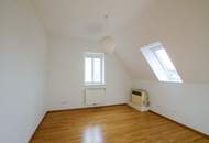 Kompakt Wohnen im großen Stil! Dachgeschosswohnung im obersten Liftstock einer Stadtvilla!