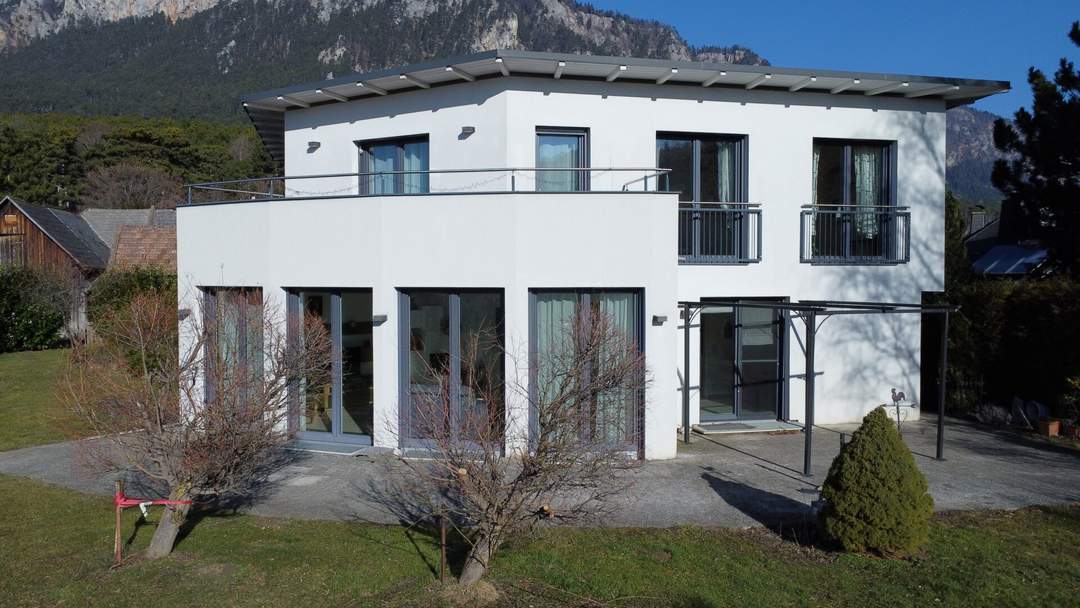 Modernes 7-Zimmer-Einfamilienhaus mit traumhaften Weitblick, Erdwärme und Doppelgarage