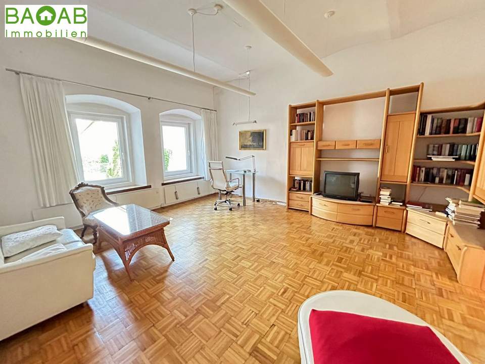 Zinshaus im Zentrum von Feldkirchen – Historisches Stadthaus mit Ausbaureserve und Renditechance