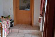 Stilvolles Wohn-Bauernhaus mit Nebengebäuden und Grüngarten!