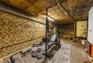 Leben im Grünen: Nachhaltige Liegenschaft mit Bauernhaus viel Land und Selbstversorger-Potenzial!