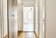 Helle und großzügige 2-Zimmer-Wohnung (ca. 55 m²) mit Loggia (ca. 3 m²) in zentraler Lage