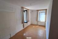 Mehrfamilienhaus mit großzügigem Grundstück und vielseitig nutzbaren Nebengebäuden in Traismauer
