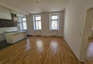 4 % BAR Rendite - unbefristet vermietete 3 Zimmer Wohnung - im 2012 modernisierten Altbauhaus