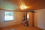 Familienfreundliches Reihenhaus mit Garten und Garage im Ortskern