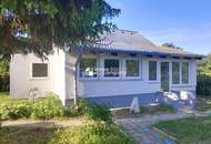 Entzückendes komplett saniertes Kleingartenhaus auf Eigengrund mit wunderbarem Garten in Ruhelage