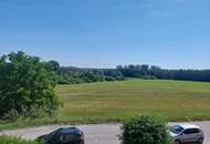 Gepflegte Eigentumswohnung mit Burgblick, Komfort und kurzen Wegen
