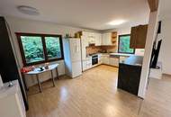 Helles Einfamilienhaus mit großem Grundstück.