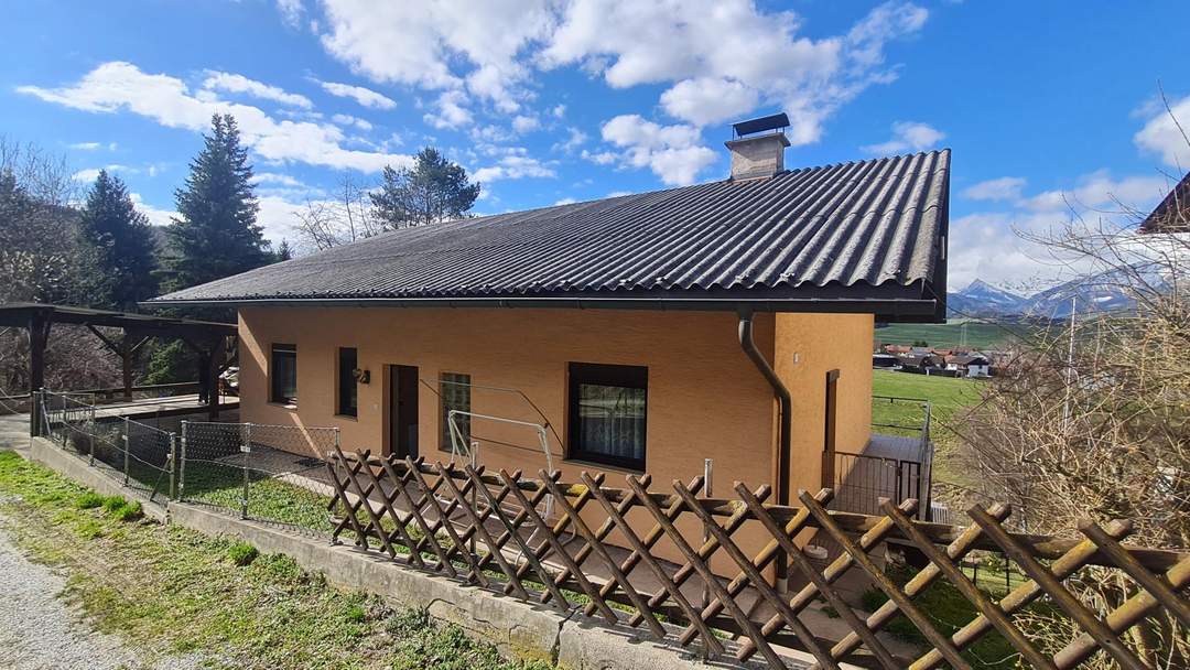 Einfamilienwohnhaus in ruhiger Siedlungslage mit Bergblick