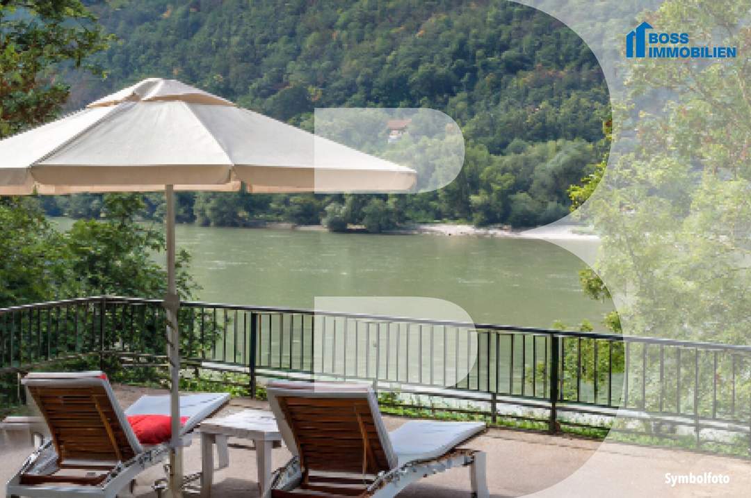 Urlaubsflair und Panoramablick | Doppelhaushälfte mit Aussicht auf die Donau