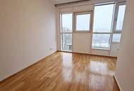FERNBLICK, DACHGESCHOSS, 102 m2 Maisonette, 3 Zimmer, Komplettküche, Wannenbad, Parketten, Innstraße
