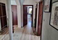 Gemütliches Wohnhaus in ruhiger Siedlungslage, 2 getrennte Wohneinheiten