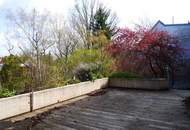 FÜR SINGLES ODER PAARE MIT FIXEM EINKOMMEN - GROSSZÜGIGE WOHNUNG MIT TERRASSE