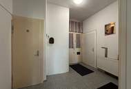 3 Zimmer Wohnung im 1. Stock zum Renovieren. Direkt gegenüber AKH.