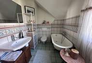 Eckreihenhaus mit uneinsichtigem Garten, Pool und zwei Stellplätzen!