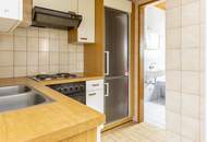 Wohnanlage, Zinshaus am Fuße der Karawanken