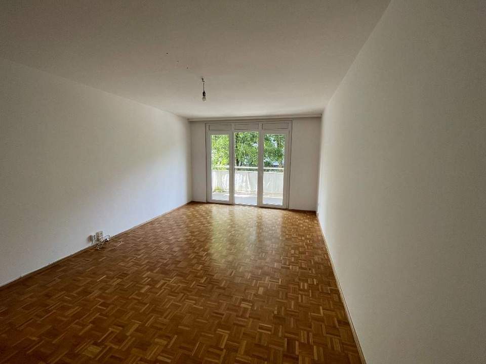 Graz-Geidorf: WG-taugliche, helle, gepflegte 2-Zimmerwohnung vis-à-vis ReSoWi-Zentrum