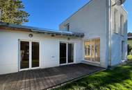 "Lichtdurchflutetes 4-Zimmer-Einfamilienhaus mit großzügigem Garten"