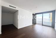 Traum-Apartment mit Rundumblick und 86 qm Balkon . Gym, Sauna, Pool, Bar, Restaurant &amp; Lounges