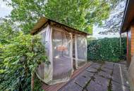 Weinkeller-Refugium mit Wohnkomfort und Gartenparadies