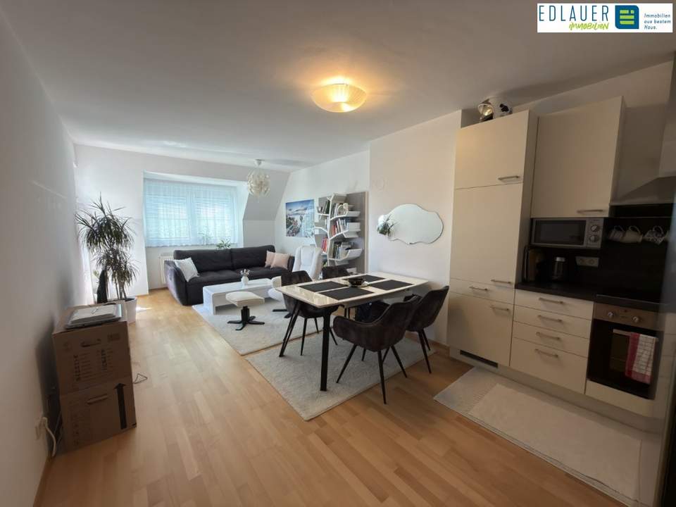 Attraktive und moderne 2-Zimmer-Wohnung mit Loggia!