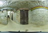 Elegante 3-Zimmerwohnung mit Balkon in saniertem Altbau