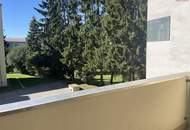 Lichtdurchflutete 77 m² Wohnung mit Balkon in ruhiger Lage !!!