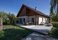 Gepflegter Bungalow mit 4 Zimmern, Kamin, 2 Stellplätzen und Keller!
