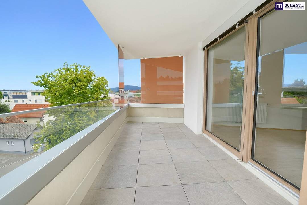 Herrliche Drei-Zimmer-Wohnung mit riesigen FREIFLÄCHEN und Garagenplatz! Schlossbergblick!