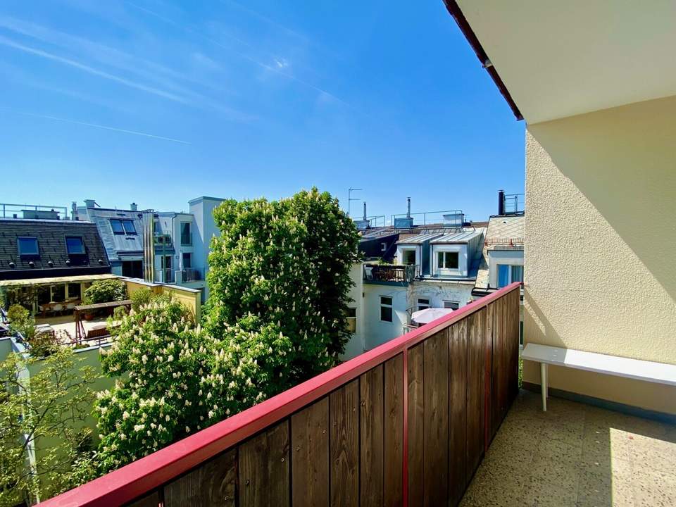 🌻SUNNY SIDE UP! SANIERTE GARTENSEITIGE HELLE 3-ZIMMER-WOHNUNG MIT BLICK INS GRÜNE