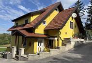Wohnhaus mit liebevoll gestalteten Garten im Grünland