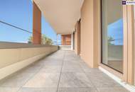 Herrliche Drei-Zimmer-Wohnung mit riesigen FREIFLÄCHEN und Garagenplatz! Schlossbergblick!