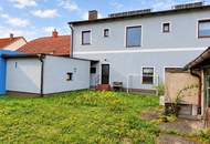 Landhaus Engelhartstetten- zwei Wohnungen, großes Grundstück- zusätzlicher Neubau möglich