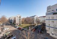 ++Airbnb++ Renovation-Required 2-Room Apartment in Excellent Location