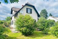 Sanierungsbedürftiges Einfamilienhaus auf großzügigem Grundstück in begehrter Lage!