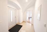 TOP-Lage + Terrasse: Sanierter Altbau im Zentrum – sofort einziehen!