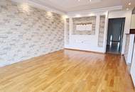 HOLBEINGASSE, UNBEFRISTET, 89 m2 Altbau mit 6 m2 Balkon, Wohnküche, 2 Zimmer, Wannenbad, Parketten, 4. Liftstock