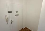 Top sanierte Dachgeschosswohnung in 1180 Wien – ideal für Singles & Paare